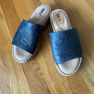 Born Black Leather Sandals. Size 7